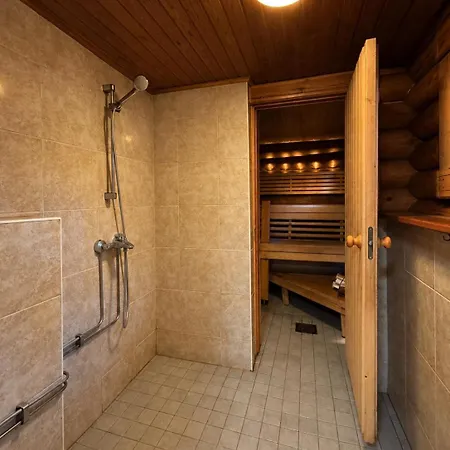 Villa Ihana Log With Sauna & Hot Tub Near Turku